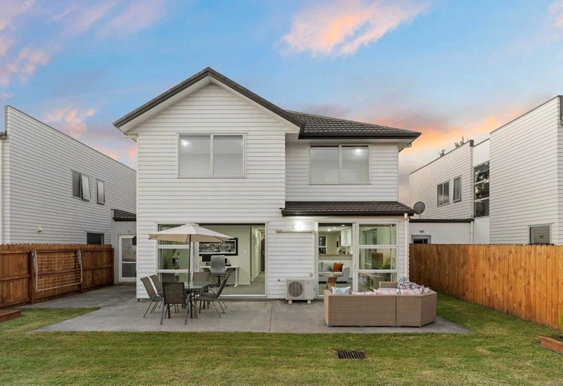 28 Phar Lap Crescent, Takanini, Auckland - Carousel 10