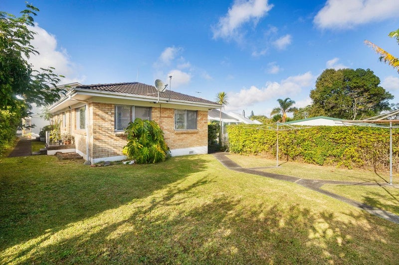 3/671 New North Road, St Lukes, Auckland - Carousel 1