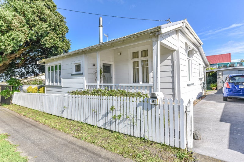 19 Manuka Street, Castlecliff, Whanganui - Carousel 2