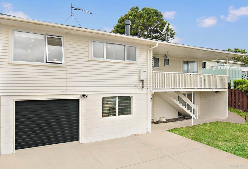 626 East Coast Road, Pinehill, Auckland - Carousel 1