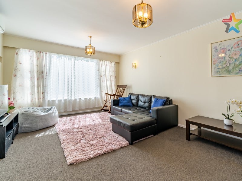 1/33 Percy Cameron Street, Avalon, Lower Hutt - Carousel 1