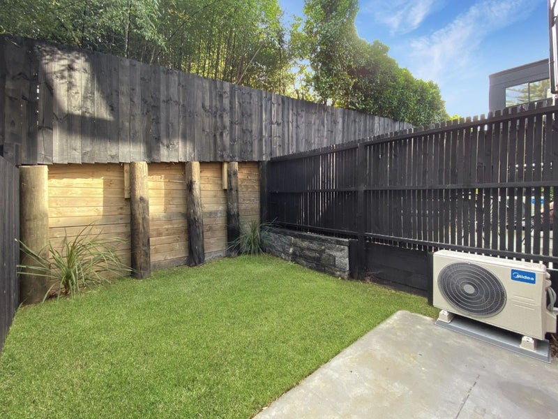 5/37 Camelot Place, Glenfield, Auckland - Carousel 14