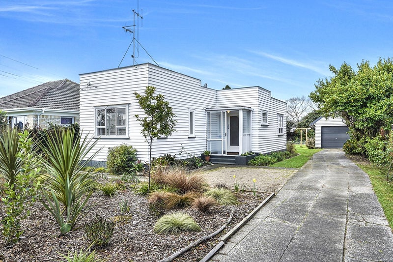 216 Fox Street, Hamilton East, Hamilton - Carousel 1