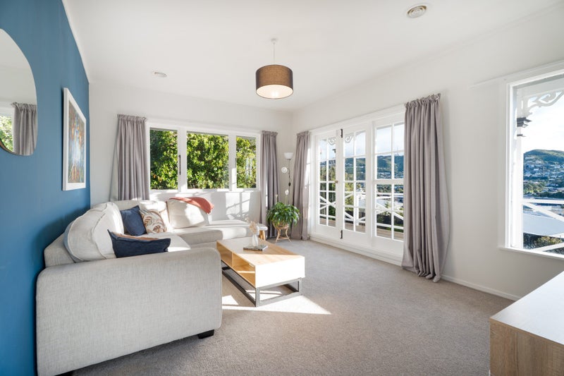 8 Sheridan Terrace, Johnsonville, Wellington - Carousel 2