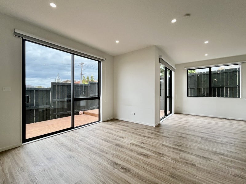 46 Patons Road, Howick, Auckland - Carousel 1