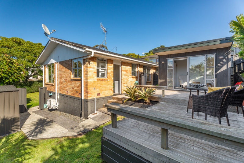 2/28 Lush Avenue, St Johns, Auckland - Carousel 2