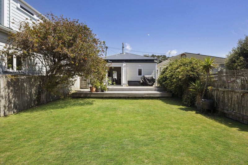 109 Onepu Road, Lyall Bay, Wellington - Carousel 1