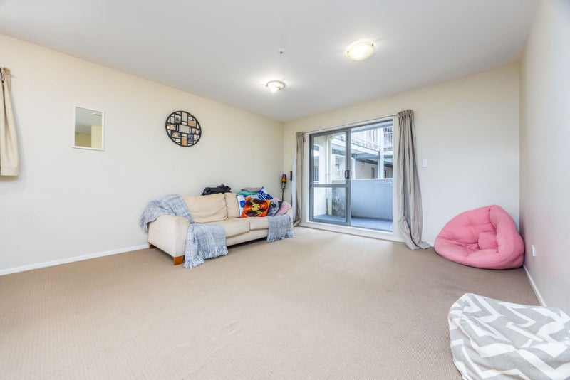 1F/10 Morning Star Place, St Lukes, Auckland - Carousel 2