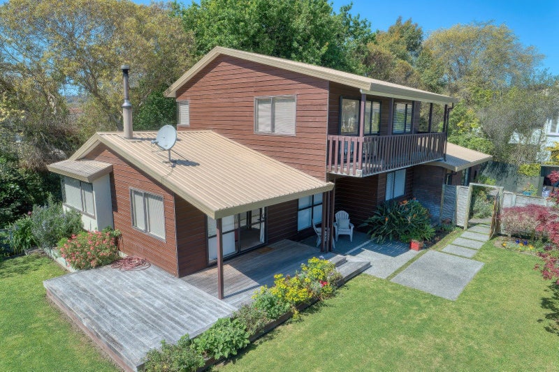 24 Hunters Hill, Havelock North, Havelock North - Carousel 1