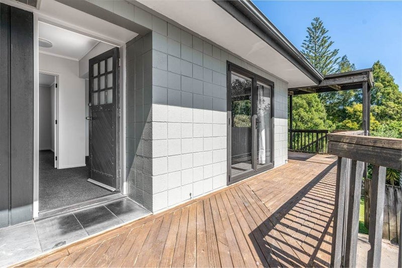 2/36 Moore Street, Hillcrest, Auckland - Carousel 2
