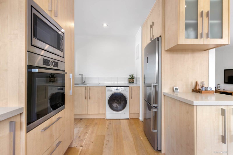 56A Thatcher Street, Mission Bay, Auckland - Carousel 2