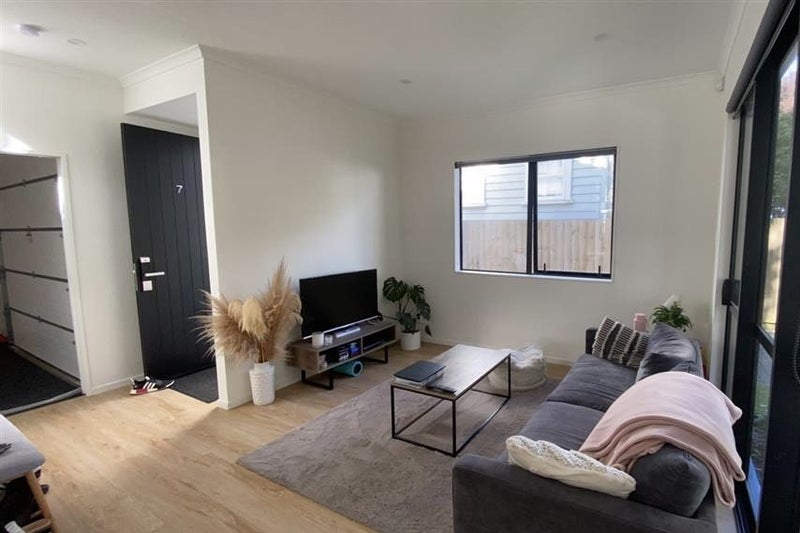 7 Oaklands Road, Mount Eden, Auckland - Carousel 2