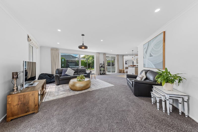 20 Rawiri Drive, Bell Block, New Plymouth - Carousel 2