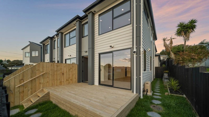 19 Elliott Avenue, Bayview, Auckland - Carousel 1