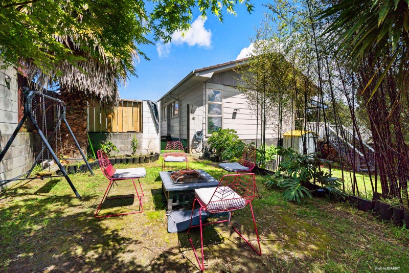 1/24 Longreach Drive, Sunnyvale, Auckland - Carousel 18