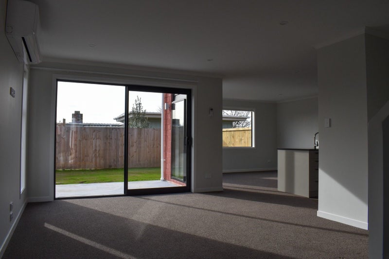 2/18 Mahoe Street, Melville, Hamilton - Carousel 2