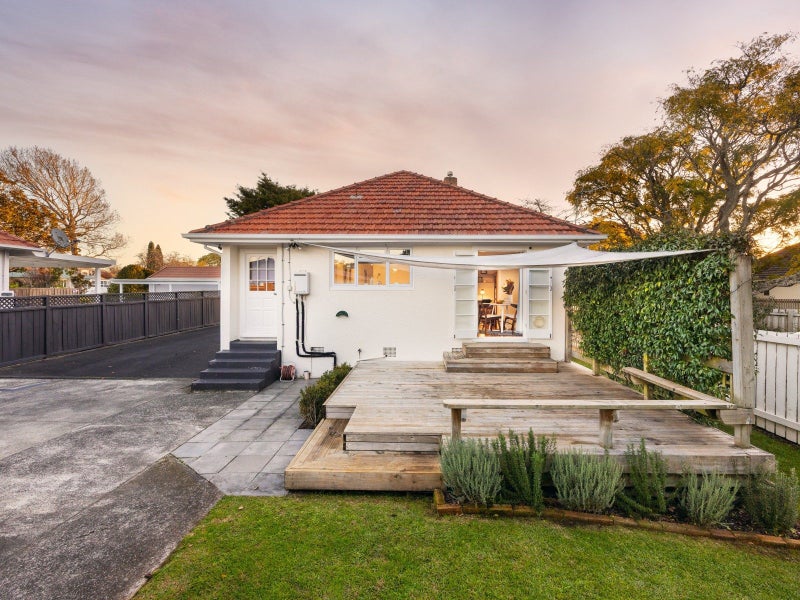 28 Casey Avenue, Fairfield, Hamilton - Carousel 2