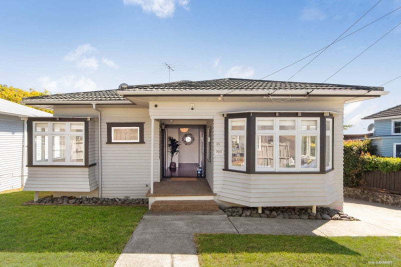 39 Monaghan Avenue, Mount Albert, Auckland - Carousel 1