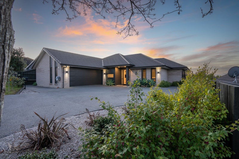 8 Highview Court, Flagstaff, Hamilton - Carousel 1
