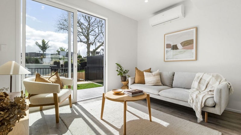 7B Camrose Place, Glenfield, Auckland - Carousel 1