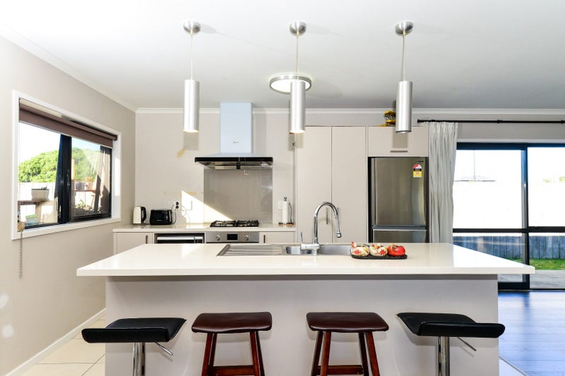 10 Raupo Place, Rototuna North, Hamilton - Carousel 2