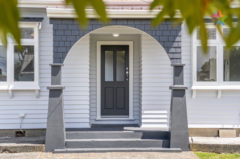 12 Heath Grove, Waiwhetu, Lower Hutt - Carousel 1