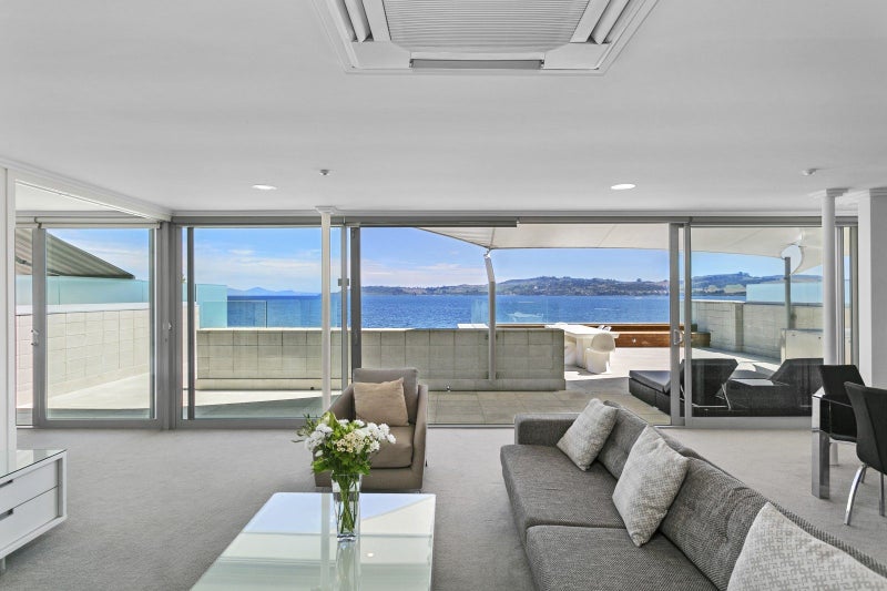 20/225 Lake Terrace, Waipahihi, Taupō - Carousel 2