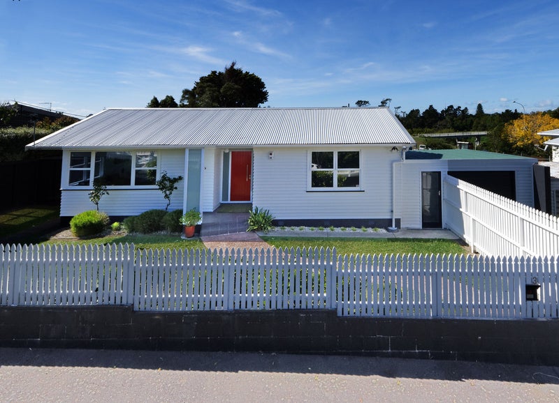3 Alverston Street, Waterview, Auckland - Carousel 1