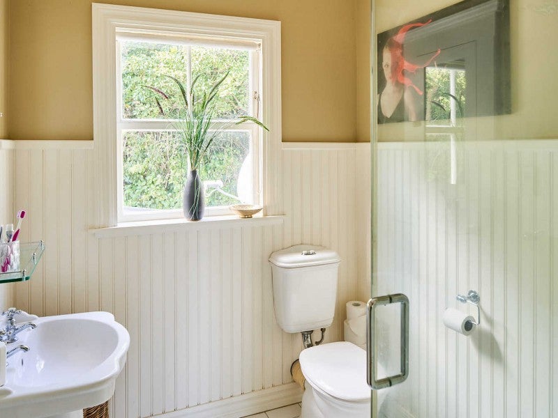 17 Kowhai Street, Eastbourne, Lower Hutt - Carousel 26