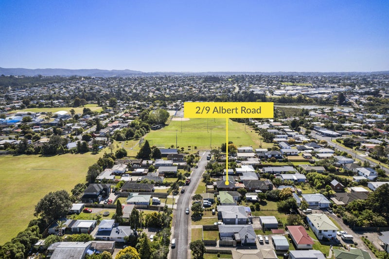 2/9 Albert Road, Kelston, Auckland - Carousel 4