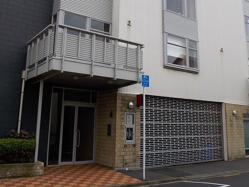 17/4 Frederick Street, Te Aro, Wellington - Carousel 1