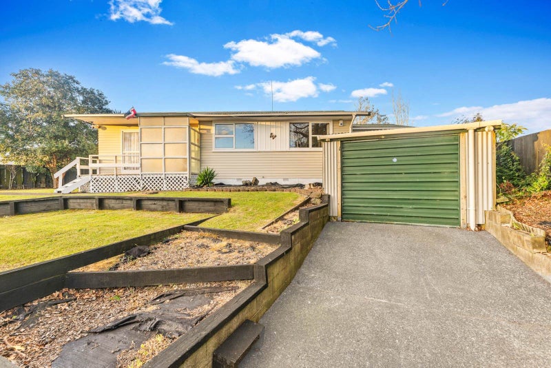 35 Tairere Crescent, Rosehill, Papakura - Carousel 1