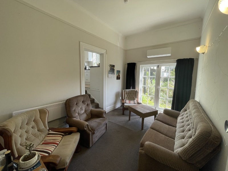 28 Maarama Crescent, Aro Valley, Wellington - Carousel 1