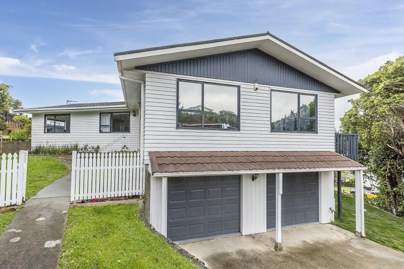 15 Truro Road, Camborne, Porirua - Carousel 1