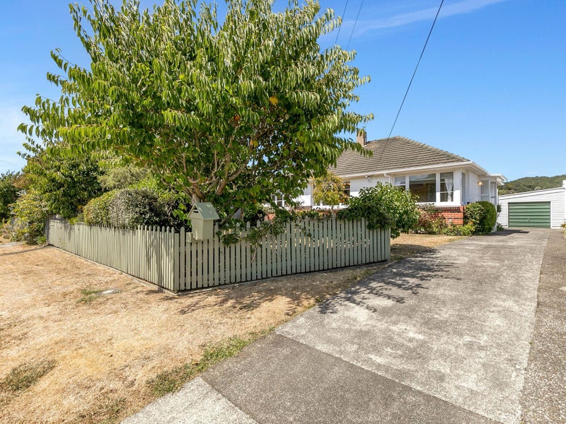 5 Courtenay Road, Heretaunga, Upper Hutt - Carousel 1