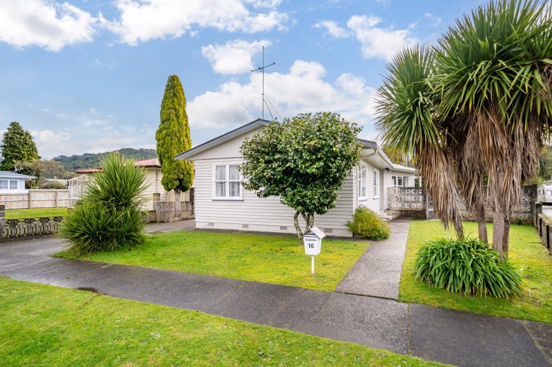 16 Longfellow Street, Trentham, Upper Hutt - Carousel 15