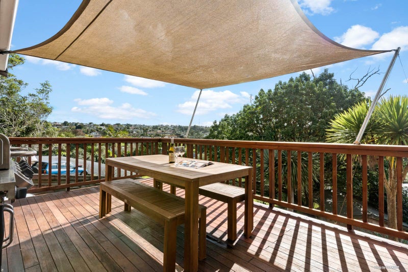 2/13 Hollyhock Place, Browns Bay, Auckland - Carousel 2