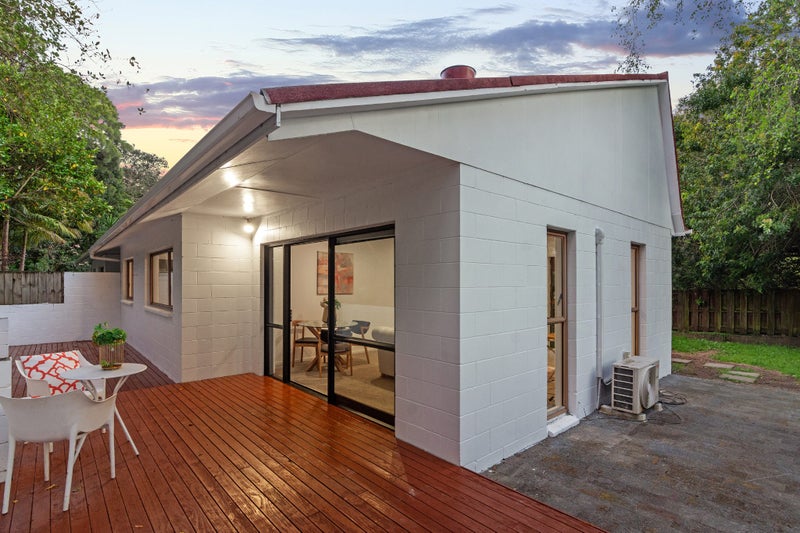 2/18 Teviot Place, Totara Vale, Auckland - Carousel 1