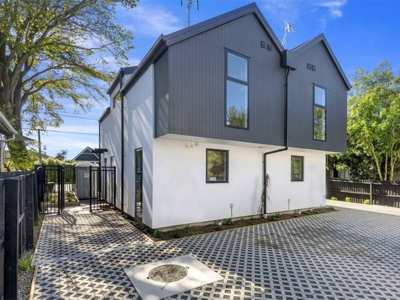 2/26 Swanns Road, Richmond, Christchurch - Carousel 1
