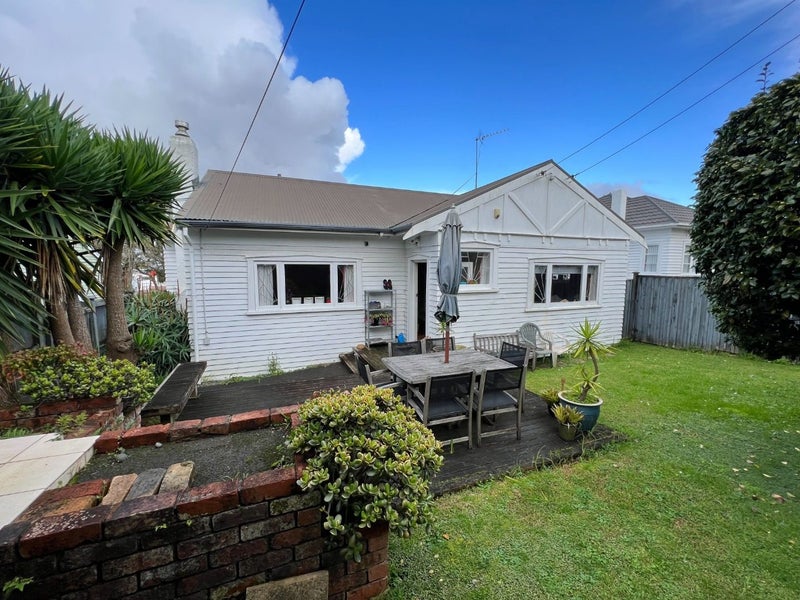 5 Rangipawa Road, One Tree Hill, Auckland - Carousel 1