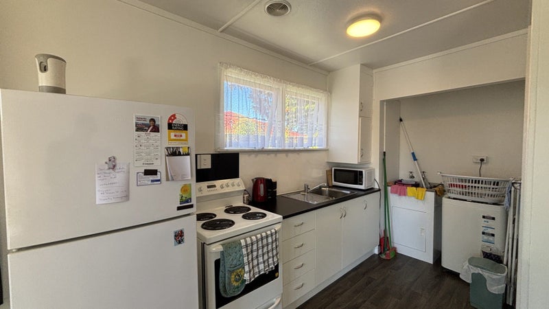 1/28 Islington Street, Trentham, Upper Hutt - Carousel 2