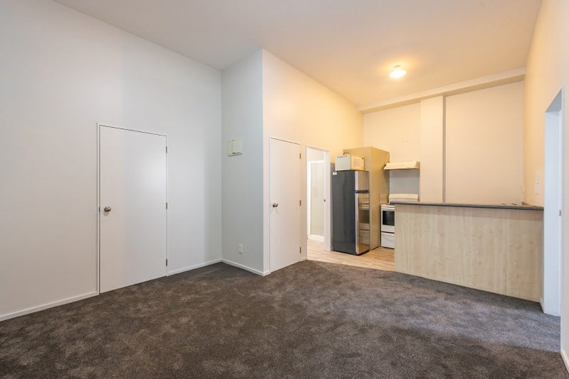 2/27 Drummond Street, Mount Cook, Wellington - Carousel 1