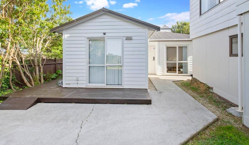 44 Gosford Drive, Botany Downs, Auckland - Carousel 1