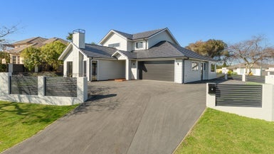 2 Kildonan Place, Bethlehem, Tauranga - Carousel 1