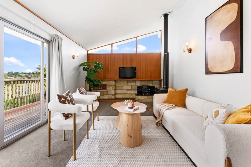 24 Noeleen Street, Glenfield, Auckland - Carousel 2