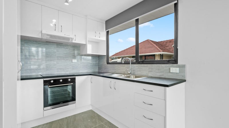 1/3 Barneys Farm Road, Clendon Park, Auckland - Carousel 1