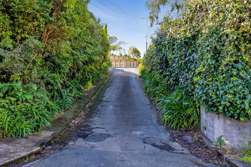 5E Pembroke Street, Westown, New Plymouth - Carousel 23