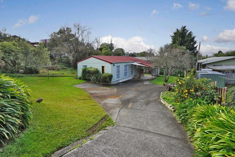 199A Cambridge Road, Hillcrest, Hamilton - Carousel 1