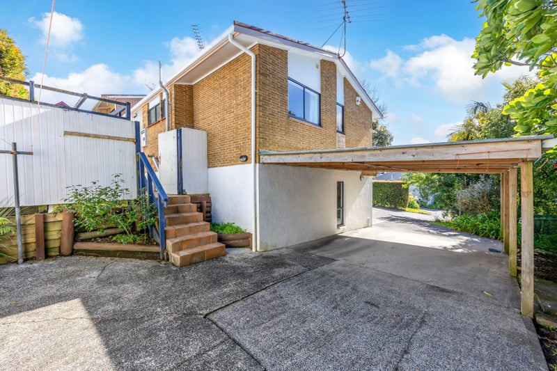 1/56 Oaktree Avenue, Browns Bay, Auckland - Carousel 2
