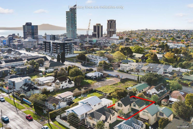 1/28 Lomond Street, Takapuna, Auckland - Carousel 1